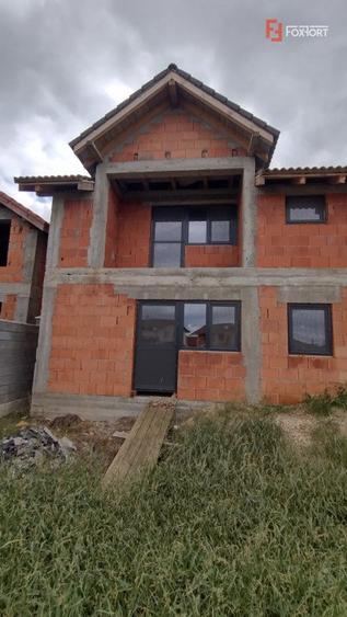 COMISION 0% Duplex la Rosu, 330 mp utili, asfalt, Sacalaz