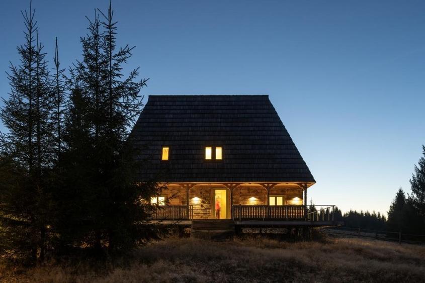 Cel mai spectaculos eco retreat din Apuseni, disponibil