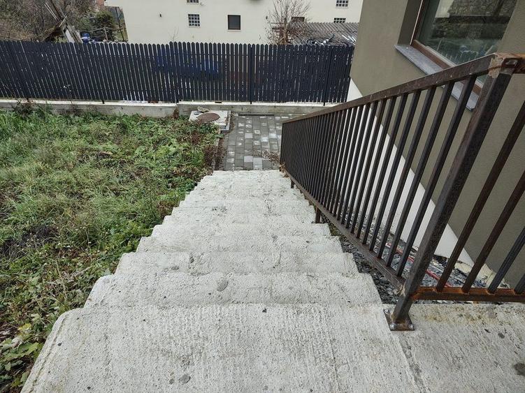 Casa noua, tip duplex, D+P+M, garaj dublu, zona Iris