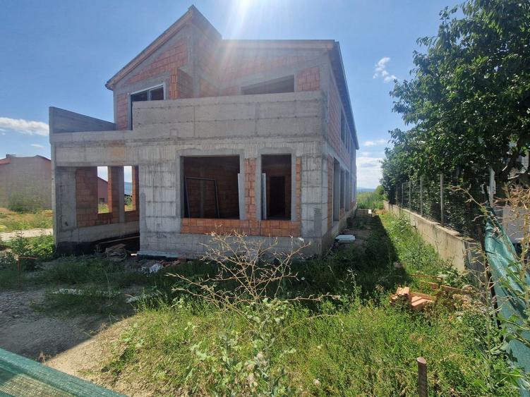 Duplex de vanzare cu garaj, teren 200 mp, Iris