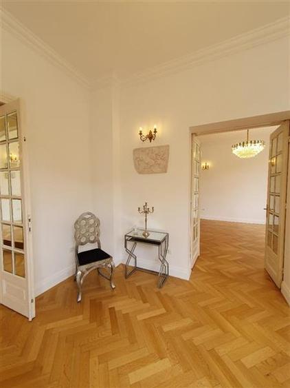 Apartament spatios, reprezentativ, office.