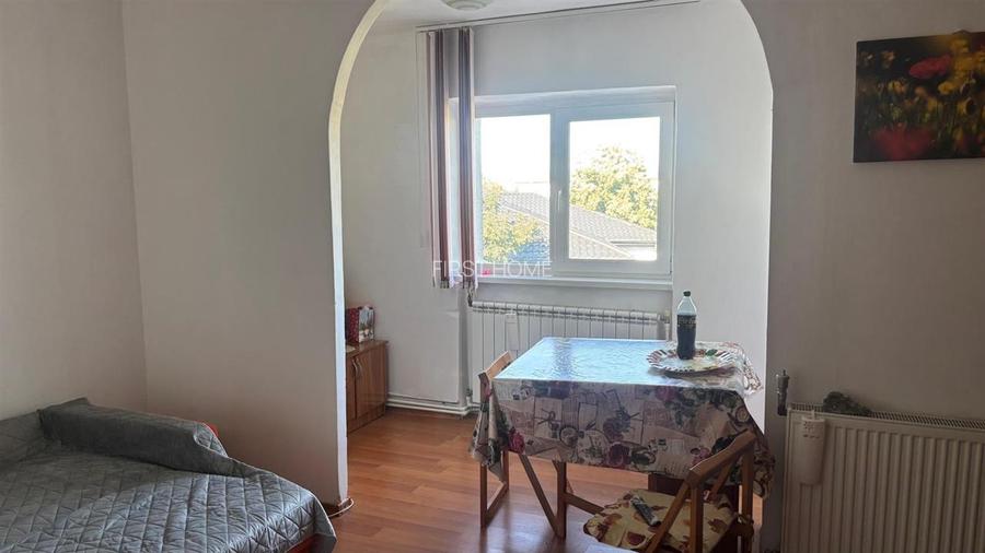Garsoniera ,Comisia Centrala, et 4 cu izolatie, 27 mp - 3