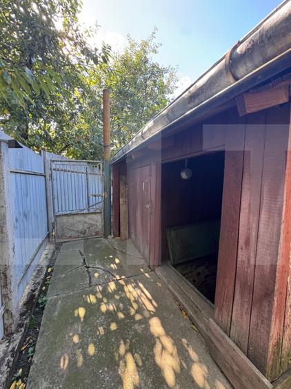 Casă din cărămidă, 54 mp, teren 466 mp, zona Stefan cel Mare