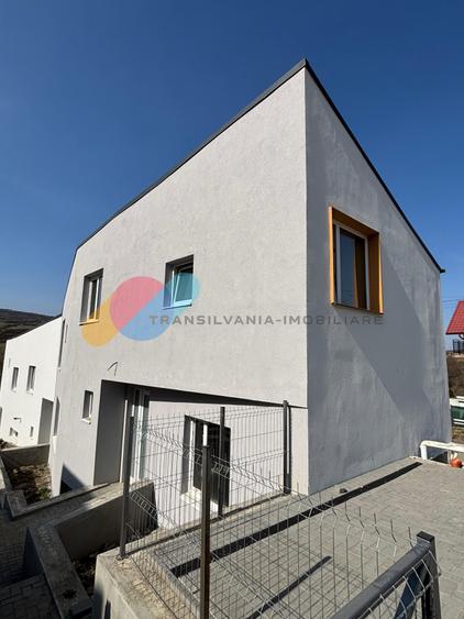 Casă cuplată modernă, 160 mp utili, semifinisată, curte amenajată