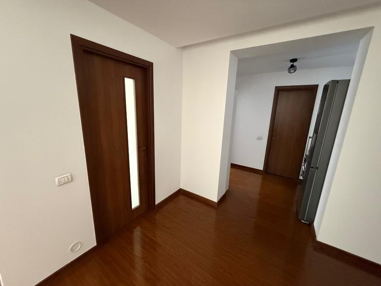 Proprietar | 2 cam Ten Blocks | 2 Parcări Subterane + Boxă