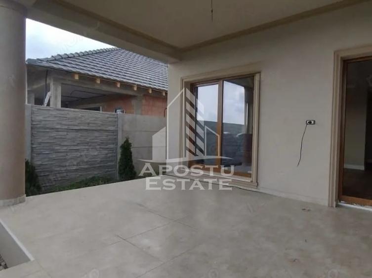 Duplex cu 4 camere de vanzare, P+ E ,127Mp, in Sacalaz