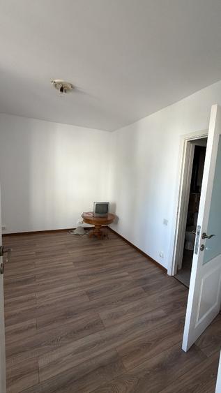 Apartament 2 camere, 47 mp, Centru Craiova — baie modernizată, potrivit și pentr