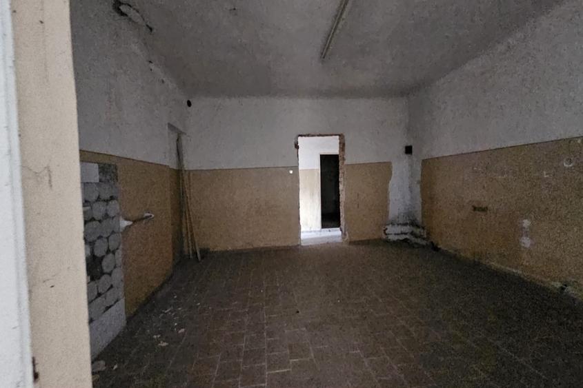 GRADIȘTEA | Teren si construcție pe malul lacului Cǎldǎrușani