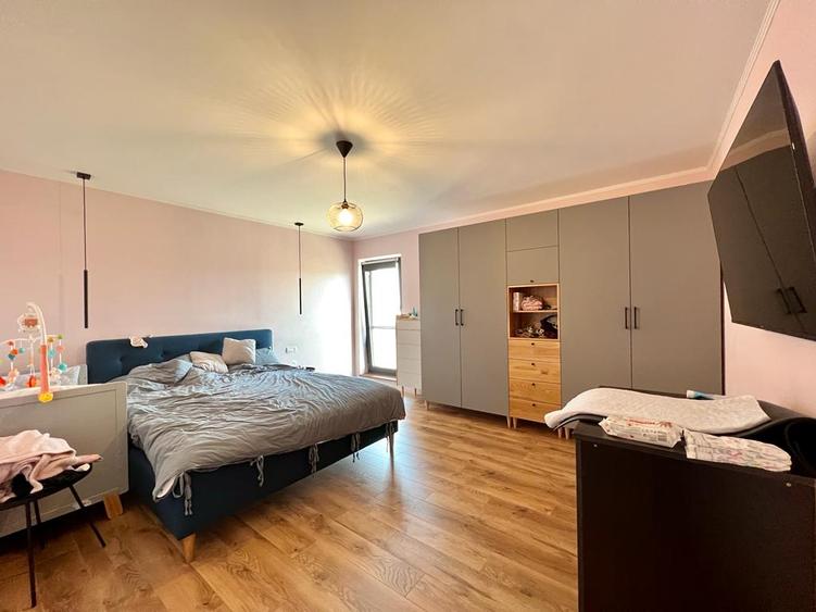 Casa noua 200mp cu teren 600mp finisata mobilata 250.000eur neg