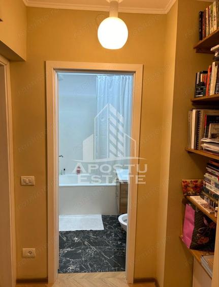Apartament 2 camere, etaj intermediar, renovat in Piața Libertatii