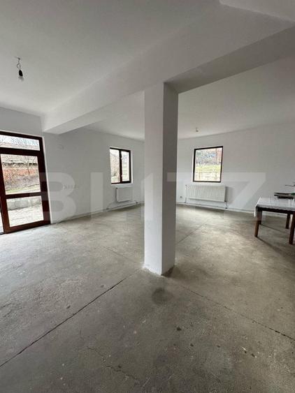 Casa 5 camere pentru muncitori 186 mp, 400 teren, parcare, Valea Chintaului