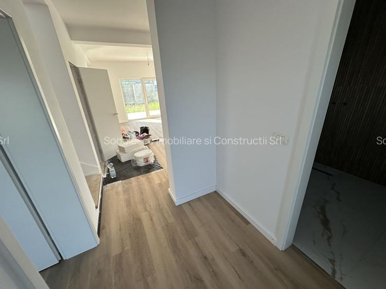 Duplex despartit prin spatiu tehnic - 8