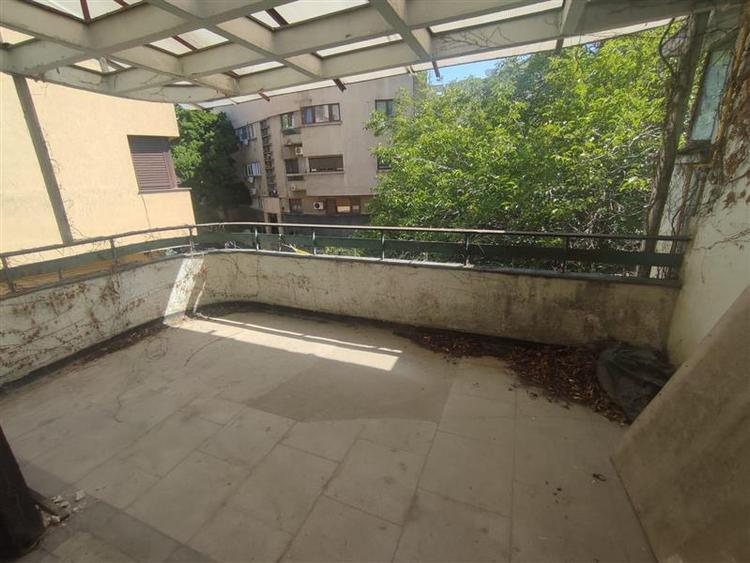 Vanzare parte din vila Vila, Piata Constitutiei