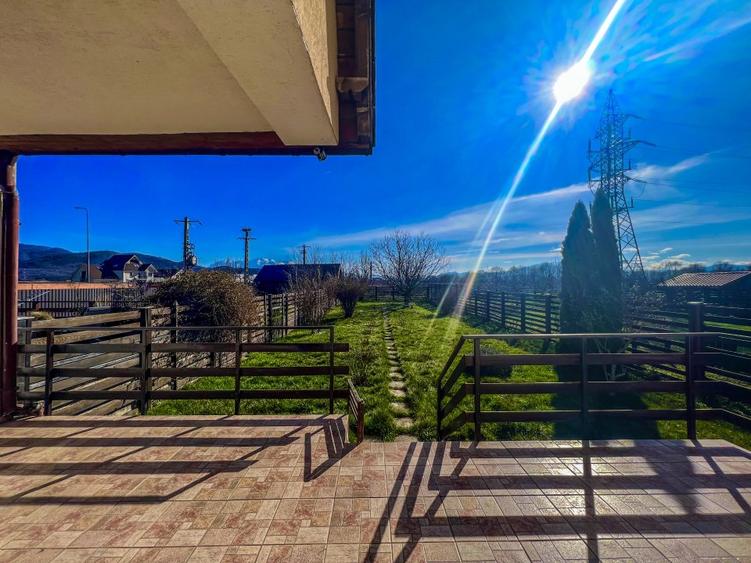 Casa 194 mp, garaj si teren 590 mp, Ghimbav