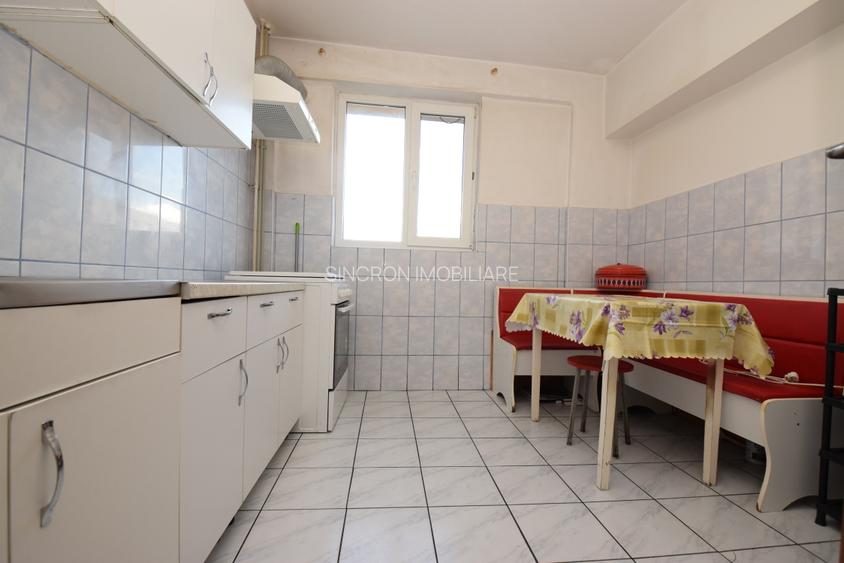 3 camere decomandat, 74 mp, metrou 1 Decembrie 1918 - 5