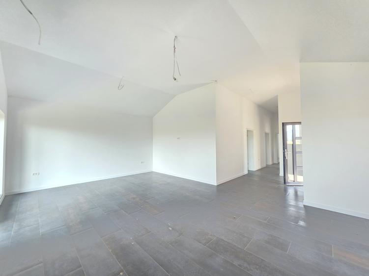 Casa individuala pe parter, 4 camere, teren 500mp