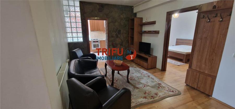 Apartament 3 camere de Inchiriat cu parcare Cetate