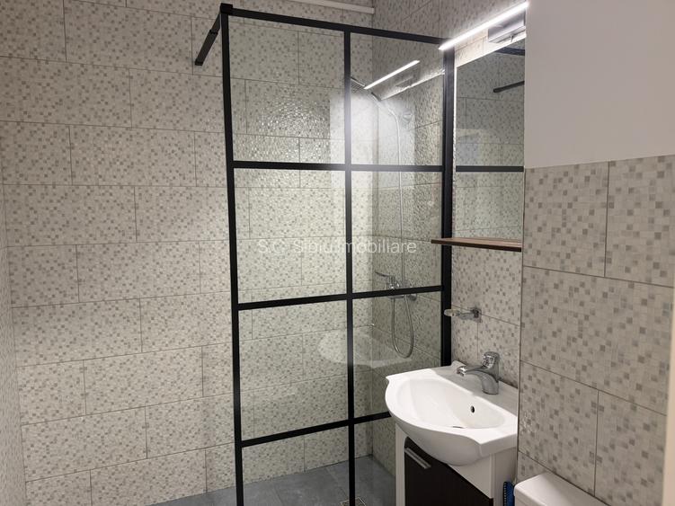 garsoniera bloc renovat Bd V. Milea  Central et 9 lift - 6