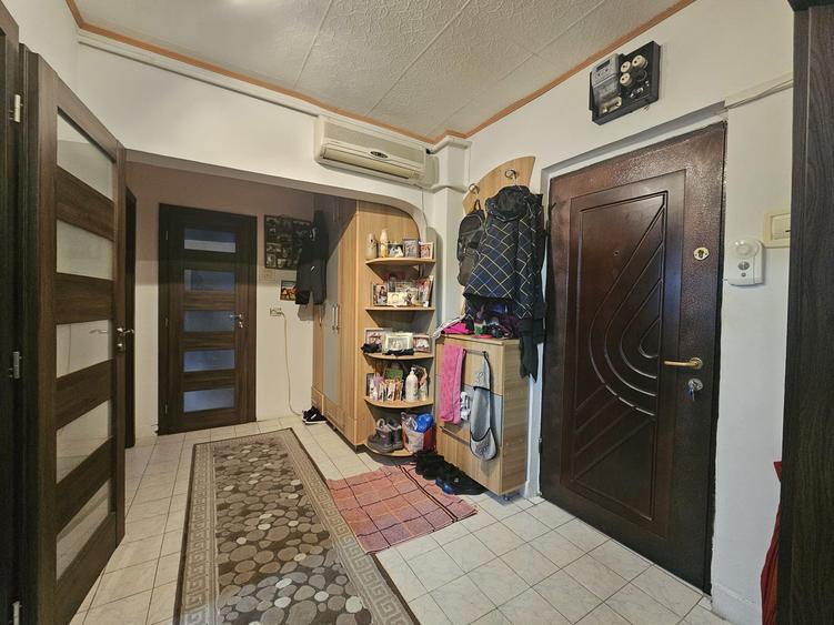 Apartament 2 camere-decomandat-zona Iuliu Maniu