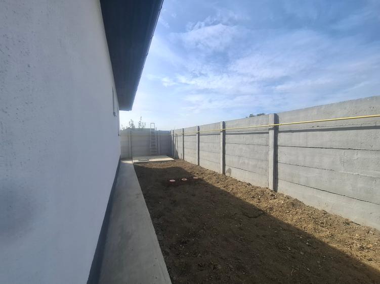 Casa 3 camere/Țegheș/ Individuala la Cheie