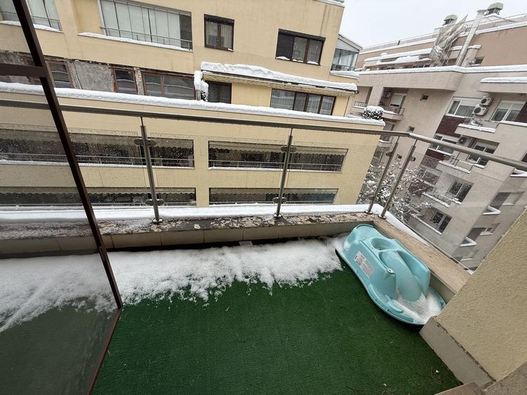 4 camere spațioase, două terase, acces direct către Parcul Herăstrău