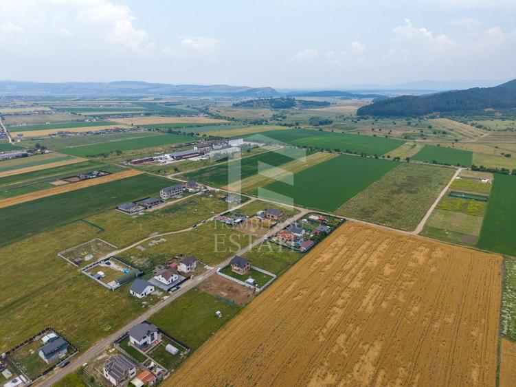 Sanpetru |Teren intravilan 733mp | 3 fronturi stradale