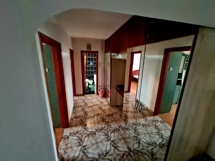 Apartament 3 camere DECOMANDAT, Nicolina 2, 74mp !!!