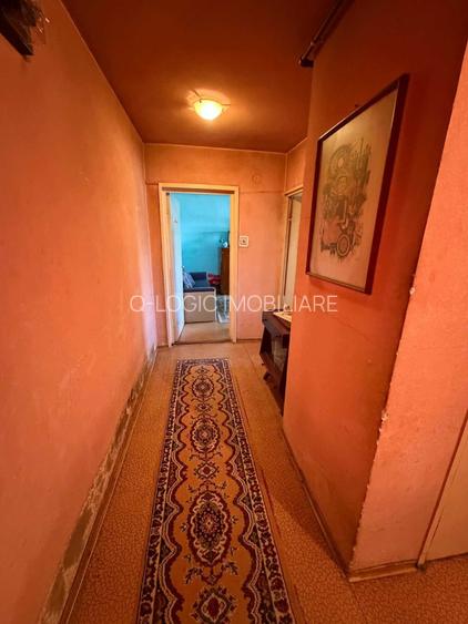 Apartament 3 camere liber la vanzare zona Cerna - 7
