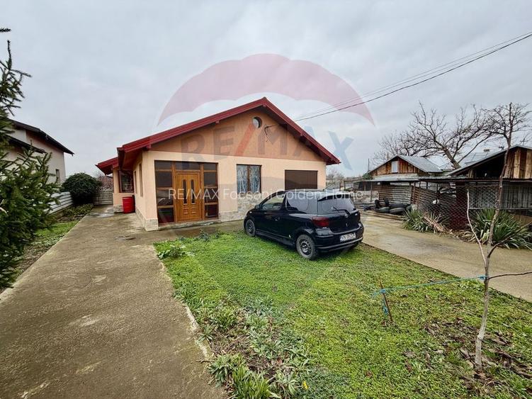 Casă / Vilă cu 4 camere de vânzare