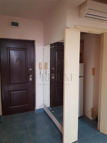 Complexul Studentesc - 2 Camere - Etaj intermediar cu LIFT - Decomandat