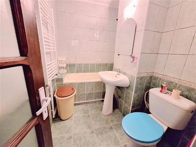 Apartament 2 camere, mobilat si utilat, etaj 3 din 4, Bacau