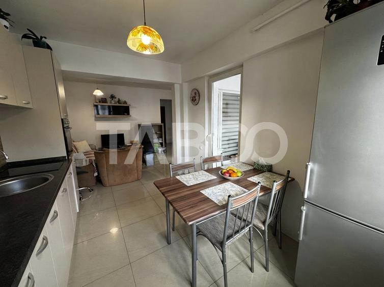Apartament decomandat 3 camere 3 balcoane parcare Arhitectilor Sibiu
