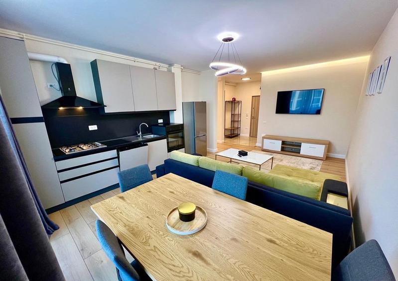 Apartament modern de închiriat, 2 camere, bloc nou, loc de parcare