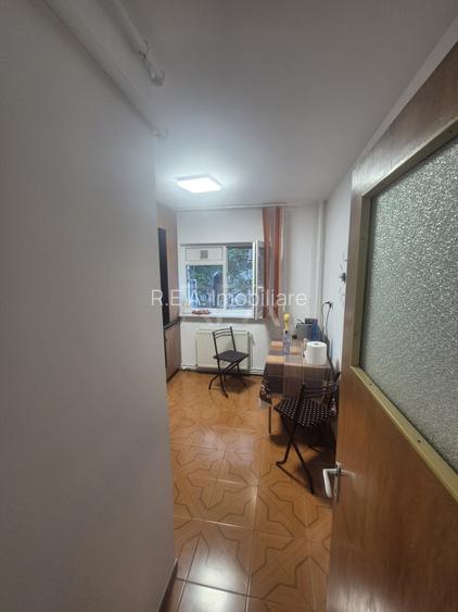 3 camere Titan decomandat, et. 1, an 1979, 70 mp, renovat - 6