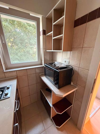 Garsonieră cu balcon închis de 23 mp de închiriat în Dristor, Strada Schitului