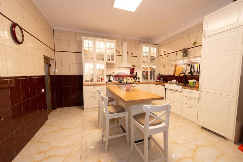 Apartament cu 4 camere 169mp, parter si teren 175mp, în zona Grivita