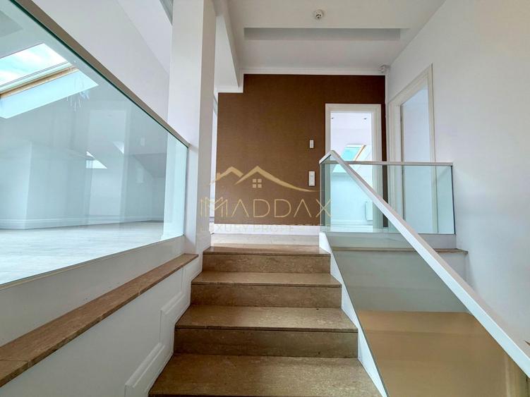 Vila cu 9 camere *900 teren* & piscina privata // Pipera