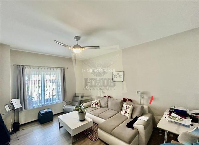 Casa individuala cu 8 camere si teren 373 mp in zona Lazaret