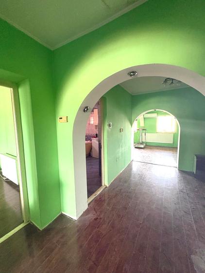 Apartament 4 camere 89mp 3 minute de Politie finisaje Pret 78.000eur neg
