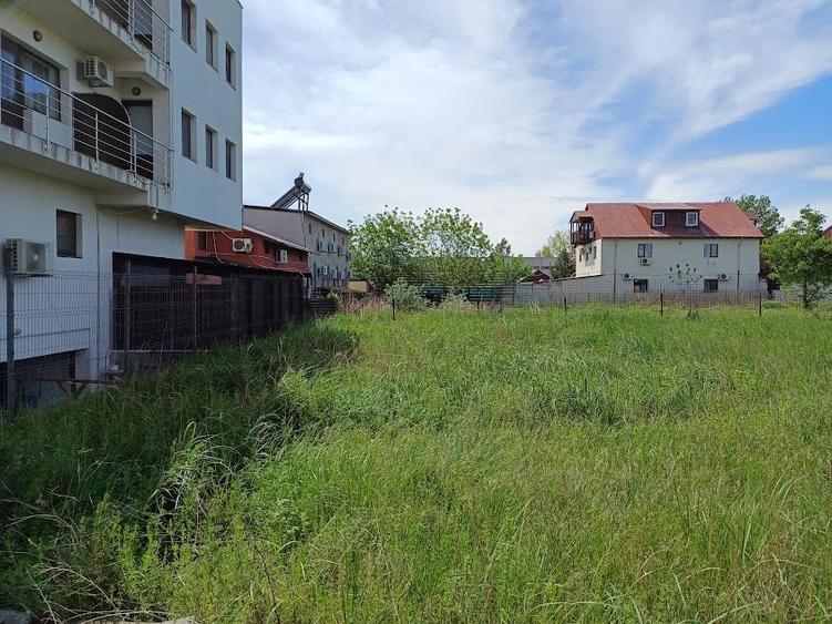 Vand teren in Mamaia Sat. Navodari. Parcelabil in doua loturi. Pret negociabil.