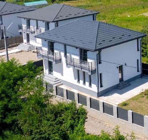 Casa la cheie 4 dormitoare incalzire in pardoseala mobilată