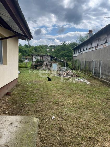 Casă cu 3 camere și teren 1.140 mp toate utilitățile, anexe și acces stradal - 20