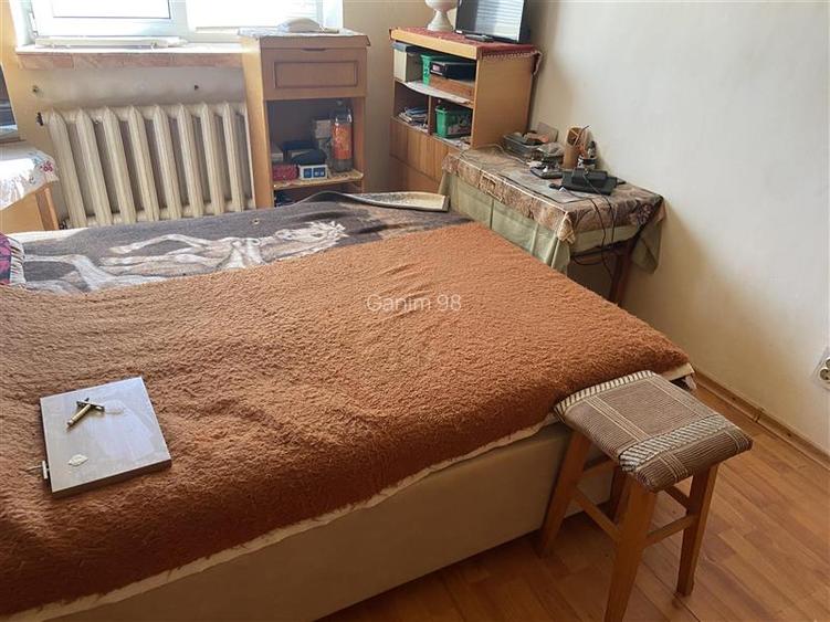 Apartament 2 camere , zona b- dul Independentei , et 1 din 4 , decomandat , 55 m - 10