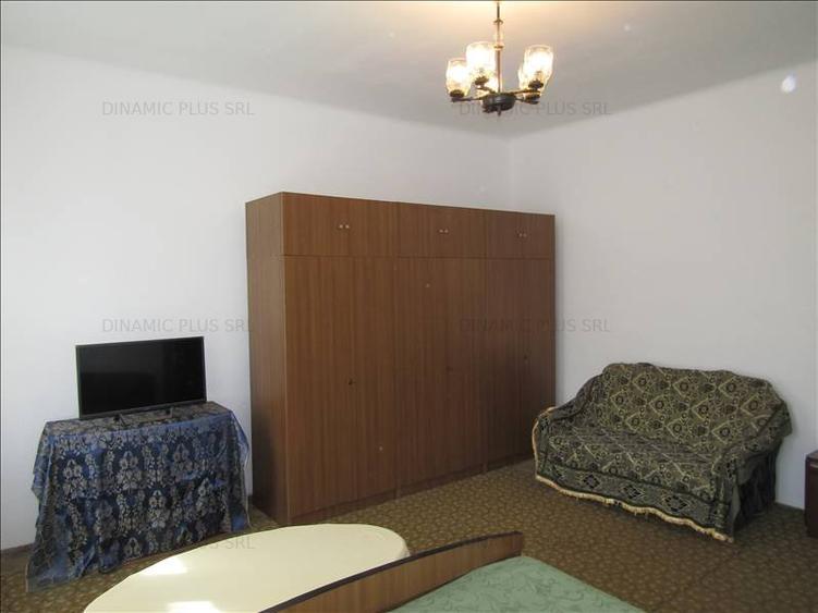 Închiriez cameră mare pentru două fete – Zona Gara Mare, Sibiu