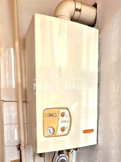 Apartament 3 camere, decomandat, etajul 4, zona Gura Leului