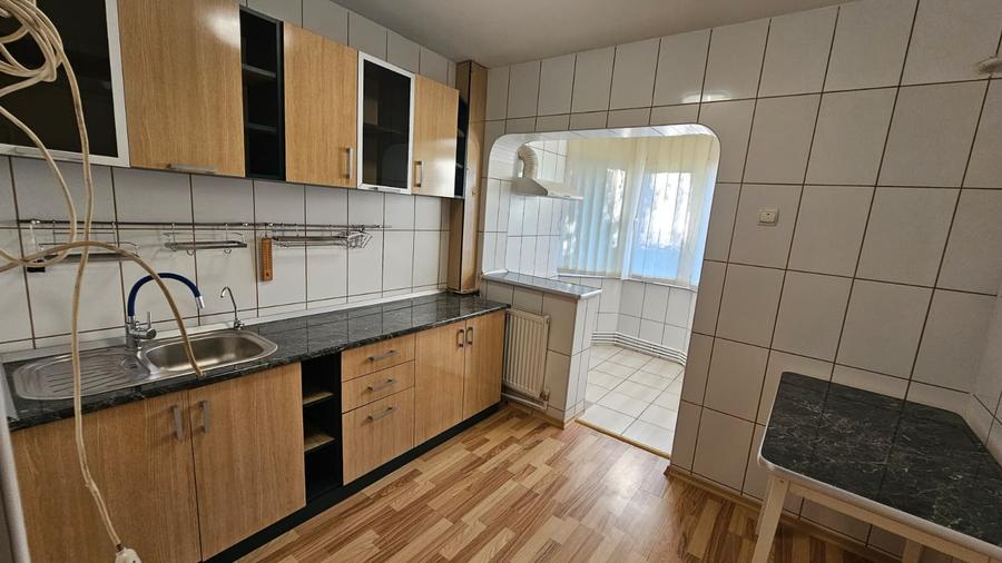 2camere Nae Leonard, etaj 1, Pret 1800 Lei/Luna