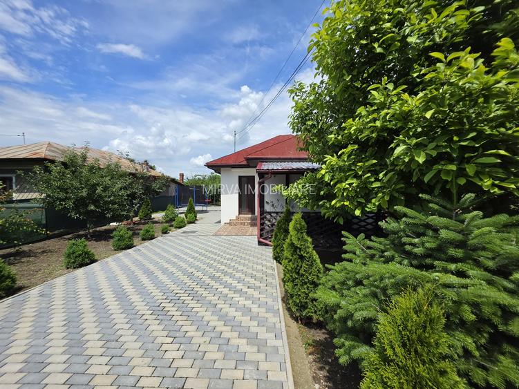 Casă renovată cu 6 camere, teren 557 mp – Berceni, Prahova - 8