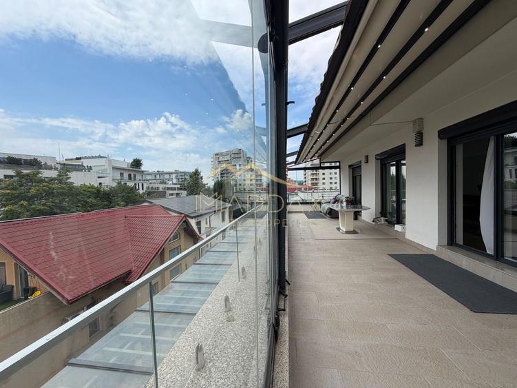 Apartament de tip Duplex 6 camere *250mp* + 2 Garaje // Herastrau