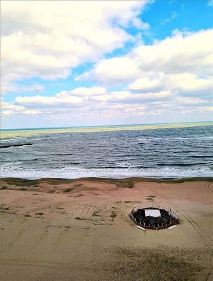3camere vedere frontala la mare faleza Nord parcare termen lung cu decontare