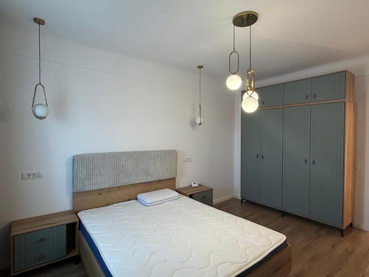 Apartament 2-3 camere de inchiriat
